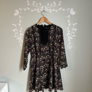 French Connnection Black Floral Lace Dress in Size US 6